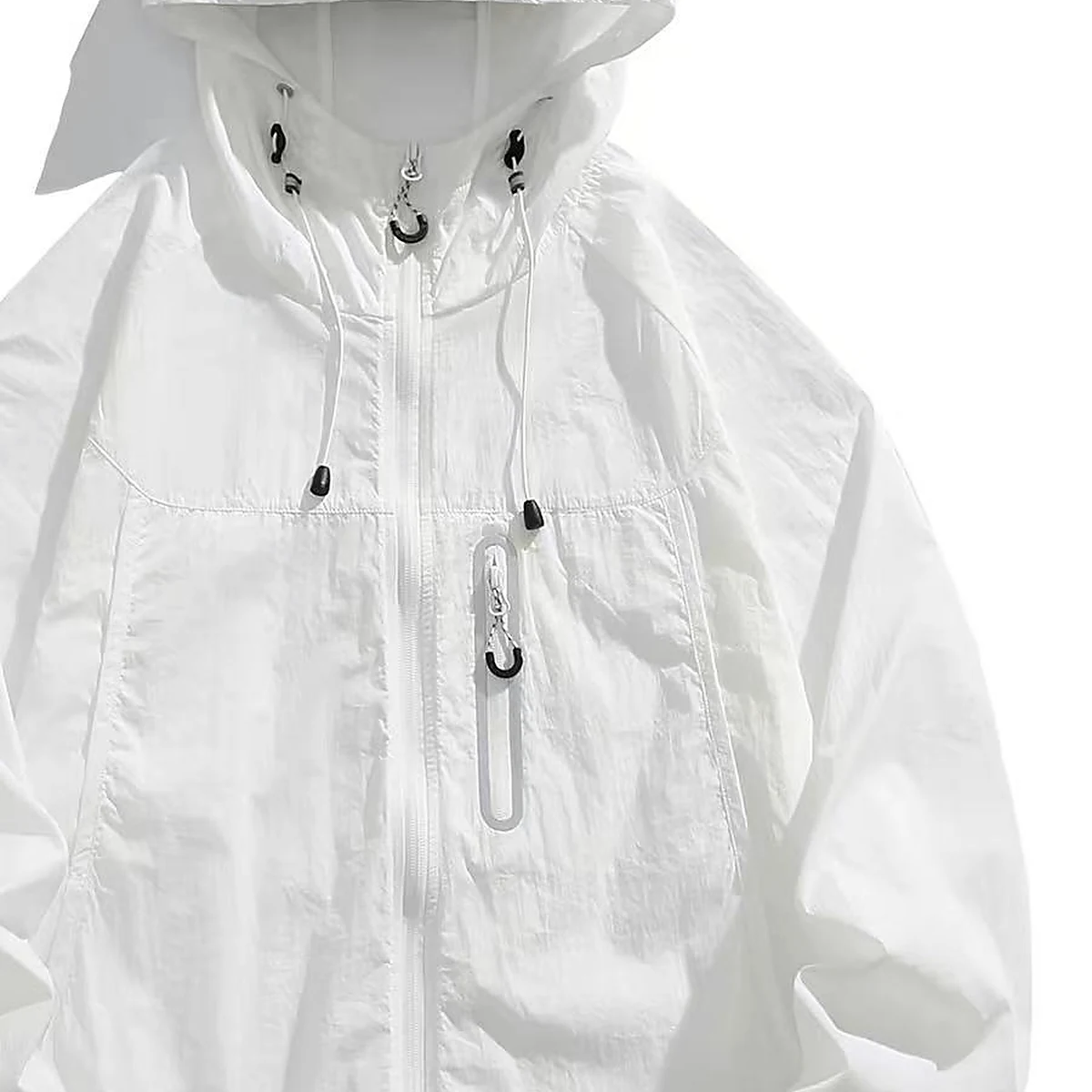 Lightweight outerwear with front and pocket zipper applications